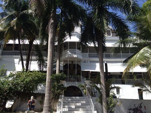 Hotel Oloffson Musseau Buitenkant foto