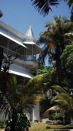 Hotel Oloffson Musseau Buitenkant foto